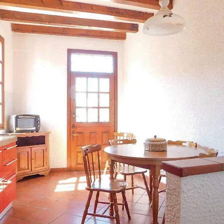 One-bedroom In Apartment *